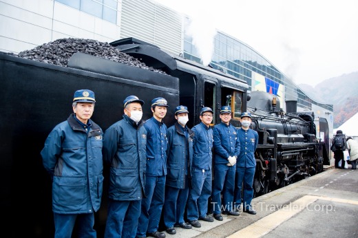 釜石駅　SL　機関士さん