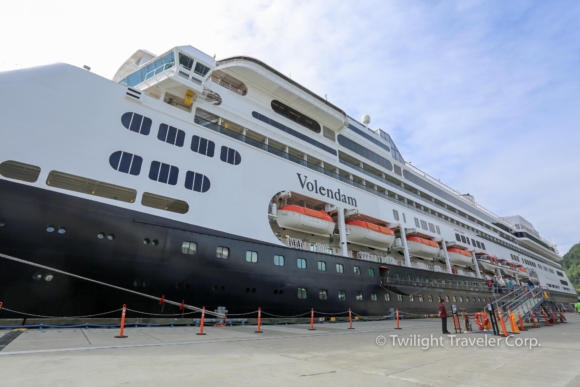 Holland America クルーズ船