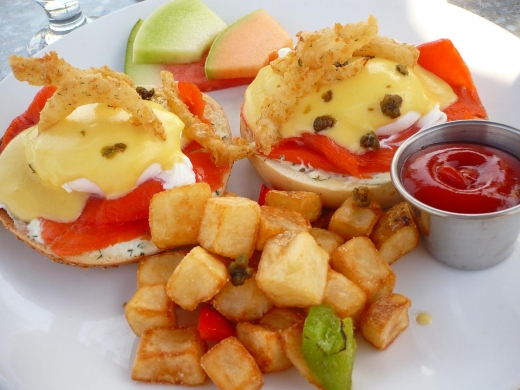 eggs bennie.JPG